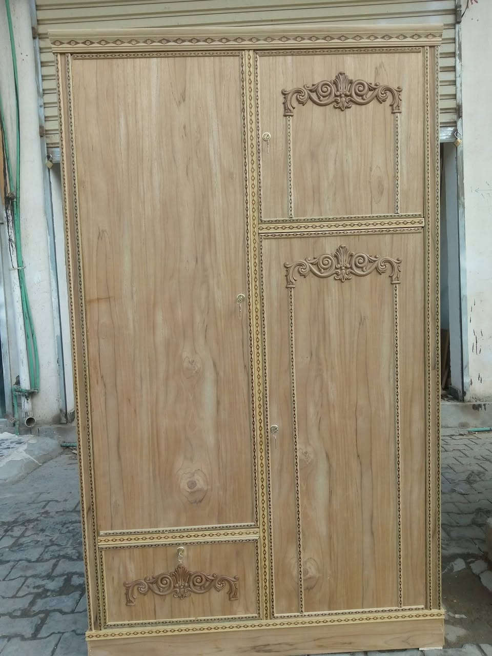 حياكم الله متابعينا متابعين نجارة بركات الرحمن في كربلاء المقدسه 
نعلن عن توفير 
كنتور بابين بسعر 145الف 
كنتور ثلاثة ابواب بسعر  225الف
كنتور اربعة ابواب بسعر 275الف 
*ملاحظه امانت الله ورسوله الخشب كله جديد ما نعبي سكيب ولا نعبي خشب مستخدم  كله خشب جديد داخل وخارج 
*ملاحظه والاستلام بعد 48ساعه من تاريخ الحجز 
للطلب والاستفسار 
للاتصال المباشر  او الواتساب 
***********
