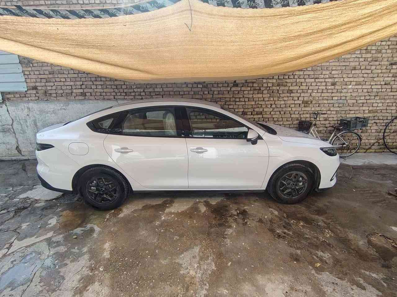 مرحبا ...byd 2025 seal5 سيل
مكفولة كفالة مطلقة ماشية فقط 3000 دهنها شركة بعده السيارة نضيفة جدا بالجيس ووياها كارت تشغيل رقم بغداد بسمي فول بصمة تشغيل عن بعد ومعروفة مواصفات السيل5 والسيارة مكفولة من كلشي عدا رصعة حصواية  ماتنشاف اله الواحد يركز بيها صايرة لي جوة والباقي فوول كفالةووياها شاحنة اصلية 16 امبير ورايده ب21 مليون ومكاني بغداد الحرية واكرر اخت الزيرو ***********
