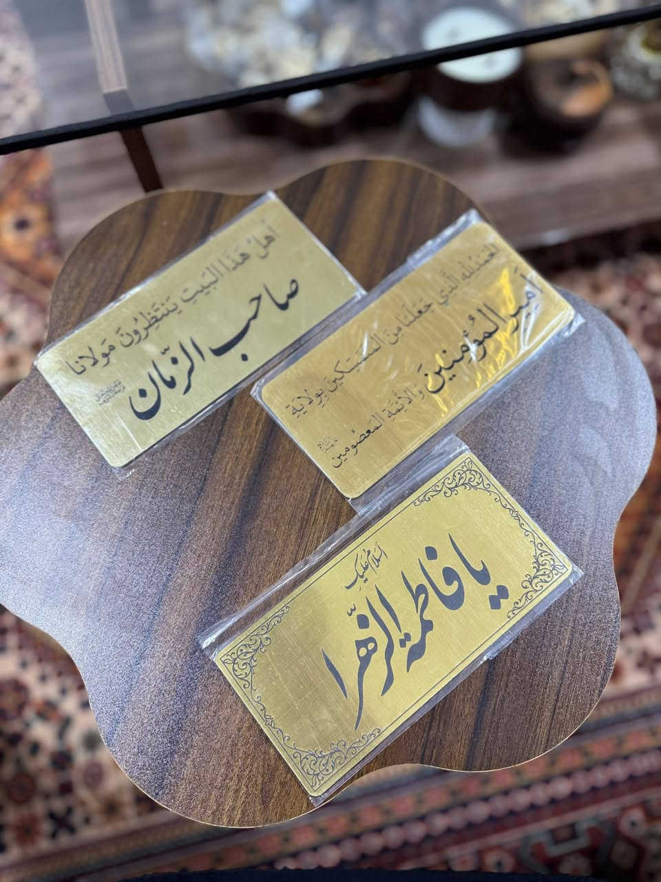 قطع اكريليك • لاصقة • توصيل مجاني