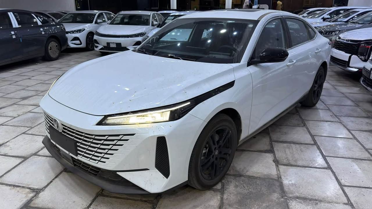 🚘 شانجان إيدو بلس | Eado Plus
⚡ Plug-in Hybrid | موديل 2026

✨ اقتصادية • عصرية • مواصفات مميزة

🔹 محرك بنزين 1500cc + Plug-in Hybrid
🔹 مدى كهربائي يصل إلى 145 كم 🔋
🔹 إمكانية القيادة على الطاقة الكهربائية وتقليل الاعتماد على البنزين
🔹 دعم الشحن السريع والبطيء
🔹 فتحة سقف 🌤️
🔹 گير تعليق
🔹 كرسي سائق كهربائي
🔹 مقاعد جلد فاخرة
🔹 كاميرا دوّارة 📷
🔹 مثبت سرعة
🔹 Auto Hold
*********** ☎️☎️
