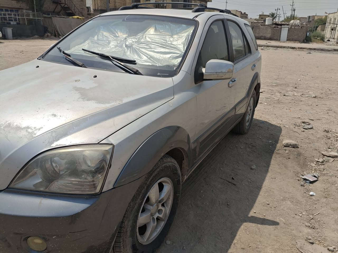 🔥 كيا سورينتو (Kia Sorento) موديل 2007 للبيع [برقم مميز]🔥
✨ الرقم: رقم مميز  ( 4171  - المثنى ) ✨
✅ الملكية والأوراق: باسمنا (تحويل ثاني يوم مباشر).
✅ البدن و الصبغ: صبغ بلاد بيه جراد ، عظمة وشاصي السيارة ممتاز جداً وبدون تخييس (شي بسيط كلش أباب السائق).
✅ المحرك والگير: محرك 3000cc، گير أوتوماتيك .
✅ التبريد والكهرباء: تبريد شغال ممتاز، وكهربائيات كلها شغالة بدون أي نقص.
✅ الملاحظات: تحتاج فقط أدامة بسيطة لغرفة الاحتراق وغسل فقط، وواقع السيارة أفضل وأحلى من الصور بعد.
✅ السعر ٨٣ بيه مجال قليل جدا للشراي. 
📍 الموقع ومكان المعاينة: ذي قار / الناصرية - مركز المدينة (متواجدة حالياً في حي البشائر).
📞 للتواصل (اتصال أو واتساب): ***********
