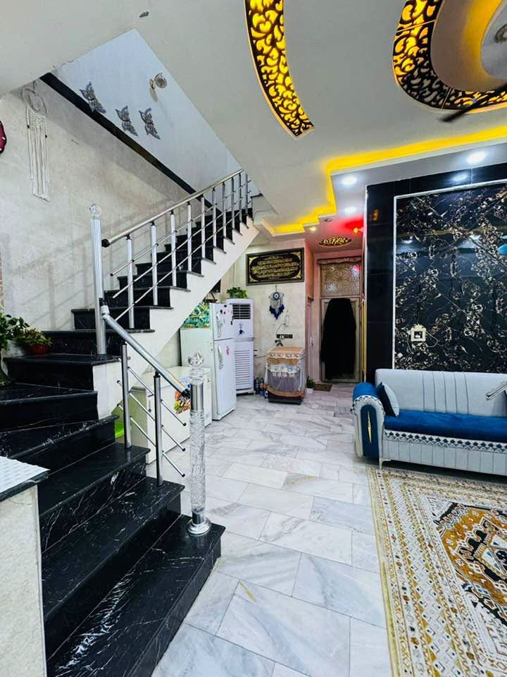 دار للبيـــــــــــــــــــع شارع المواكب 
مساحه 100م طابقين بناء حديث بناء طابوك 
للاستفسار ***********       ♡    ***********
