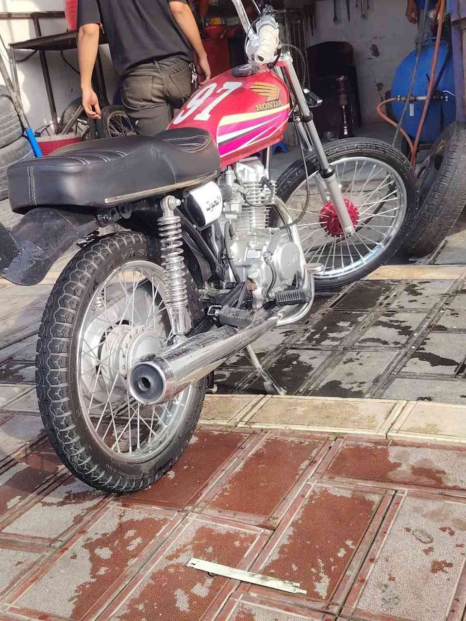 سلام عليكم درجه لبيع شاصي ارشه 18 اوراق اصولي درجه كفاله محرك برغي ما مفتوح سعر 750 بيها مجال قليل المكان ناصريه شطره ***********
