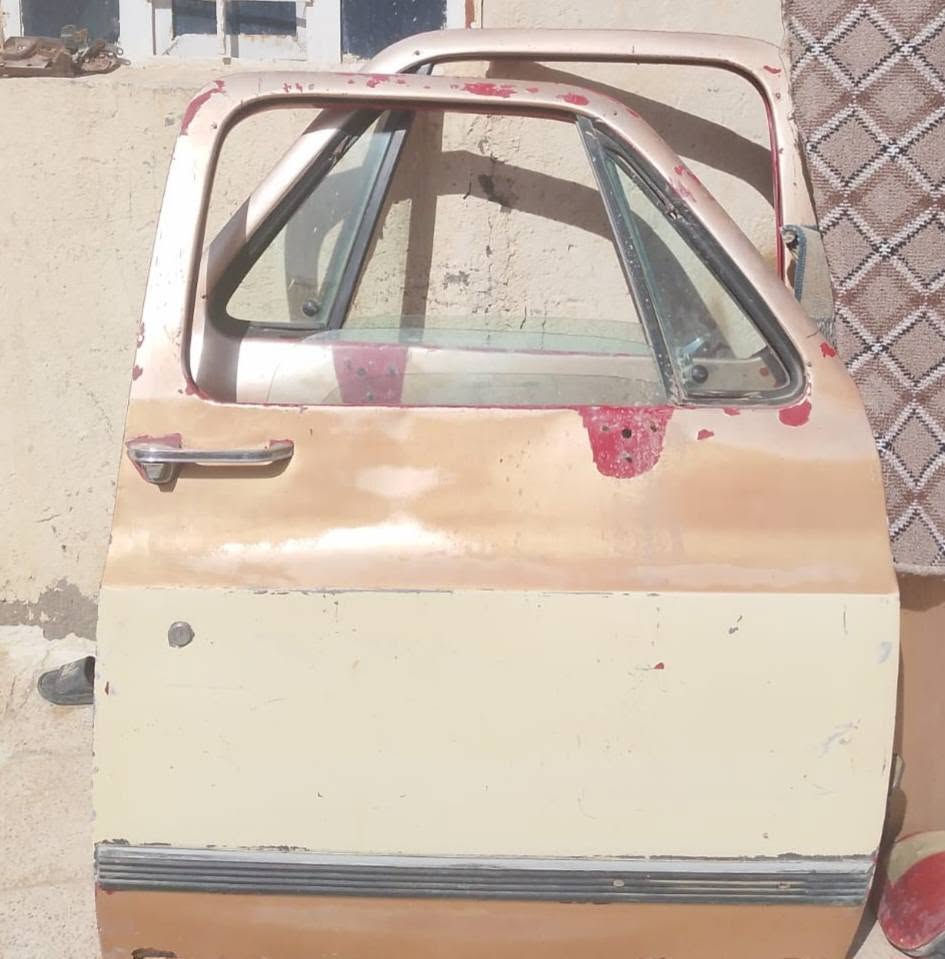 السلام عليكم للبيع بيبان كاملات جامه مثلثه يدات والمداكر والبطانه وبنيد هوه والشيال نضيفات وحلوات كلش التواصل على الرقم 
***********
