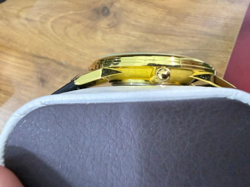 ساعات • نضيفة جداً • مفرد او جملة