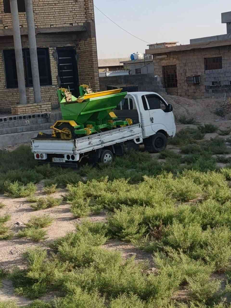 شاتولة للبيع استخدام موسم واحد وهذا رقم صاحب الشاتولة ***********
