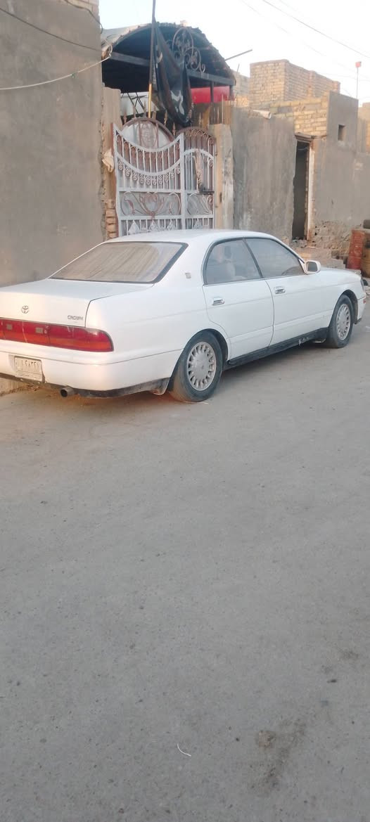 بطة متصل للبيع موديل 93 رقم انبار حداديه جديده كير ومحرك مكفولات كفاله من الكص ونقل مصبوغة عام منضومه تبريد جديده بيها نقص شغلات بسيطة كلش السعر 55 وبيها مجال بسيط  مكان السيارة الديوانية ***********
