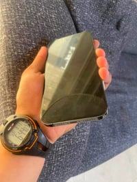 ايفون 13برو ماكس  صار سبوع من مشتري وصار عندي ضرف وجاي ابيعه  انتبه  ذ...