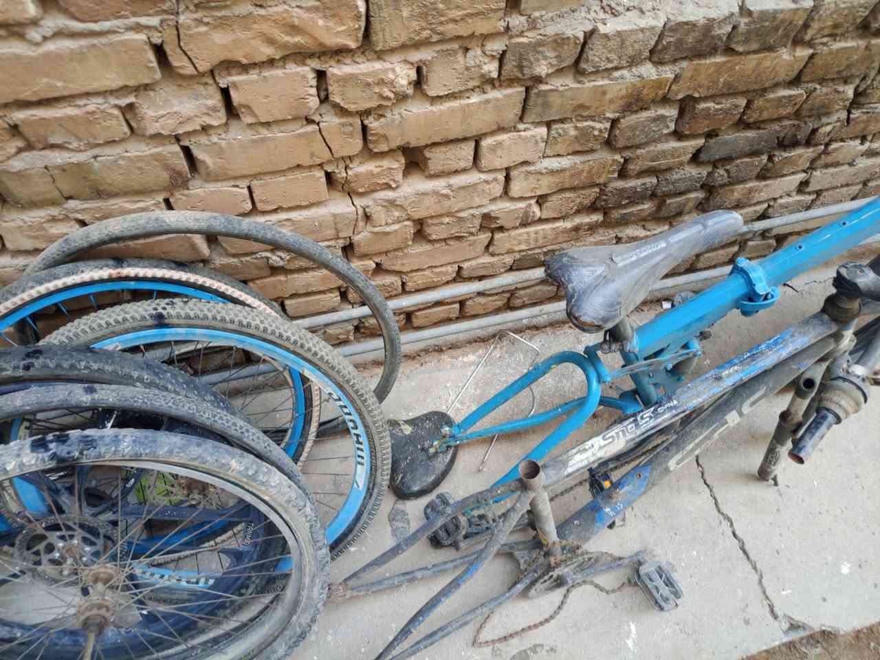 لشات  ،ويالة ،تايرات  للبيع السعر قيم وأخذ الحجم 26 المكان بغداد السيدية للاتصال *********** موجود واتساب
