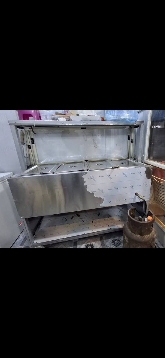السلام عليكم أغراض مطعم للبيع شويا گص حمايه طعام 4 بلنكات طباخ 4عيون جهاز كريب رقم الهاتف ***********
