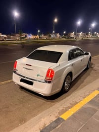كرايسلر 300 • هيمي ٥.٧ • مكاني بالبصرة