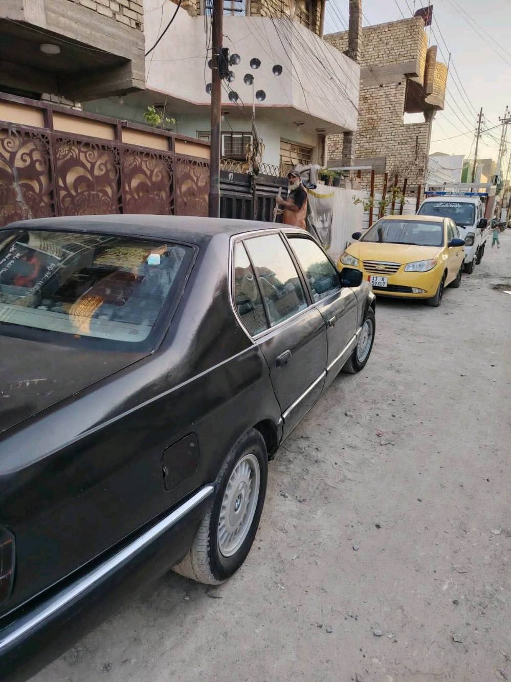 سلام عليكم Bmw735 محرك مفتوح كير جديد اكسل وايرفلو جدد حداديه من طول للطول جديده سياره جاهزه منضومه تبريد كاملة فقط الكتف مال الفان مال تبريد شغل وطلع وين متريد رقم بغداد تحويل مباشر سنويه لل27 ماعليها كلشي مكانها بغداد زعفرانيه موديل 93