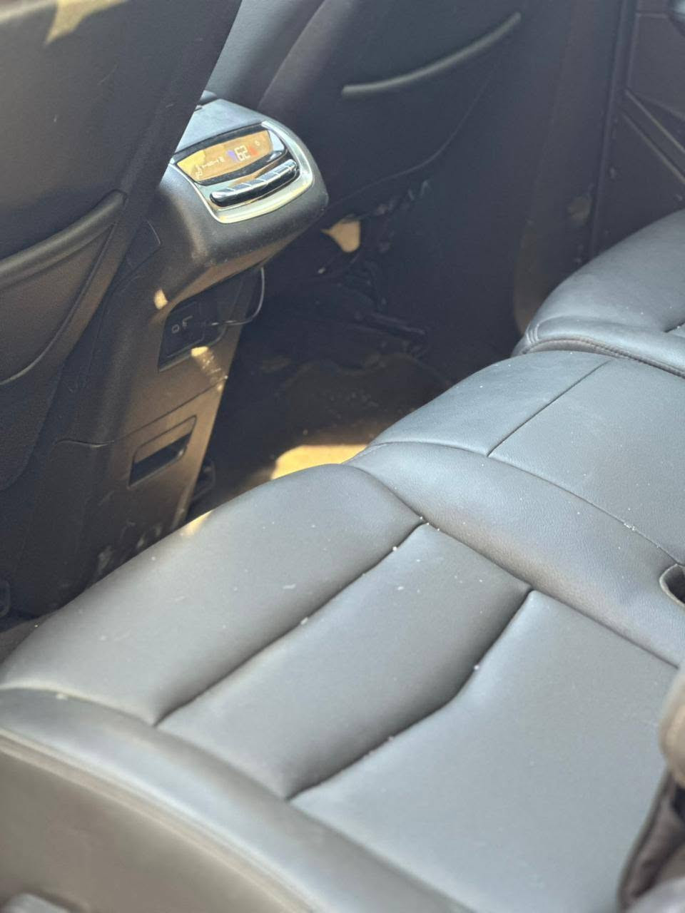 السلام عليكم كاديلاك XT6 2025للبيع

مواصفات SEWELL

الضرر جاملغ خلفي ايمن صبغ وباب امامي عكس السائق تبديل وصبغ 

محرك 4 سلندر حجم 2.0 توربو

السيارة تترقم شهداء كركوك 

تاخذ وكالة 

مكان السيارة كركوك ناحية الزاب 

السعر 245$و ترهم مقدمة 130فما فوق  مع شرط الكفيل من الزاب 

للاستفسار الاتصال

 ***********

السيارة 7راكب

