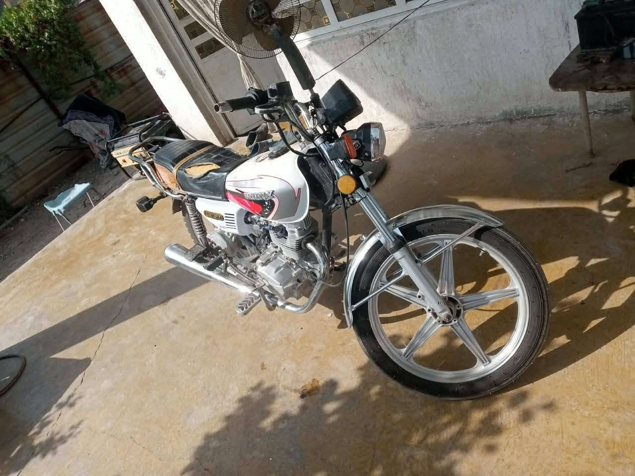 بغدادتاجي***********سعر300بيه مجال
