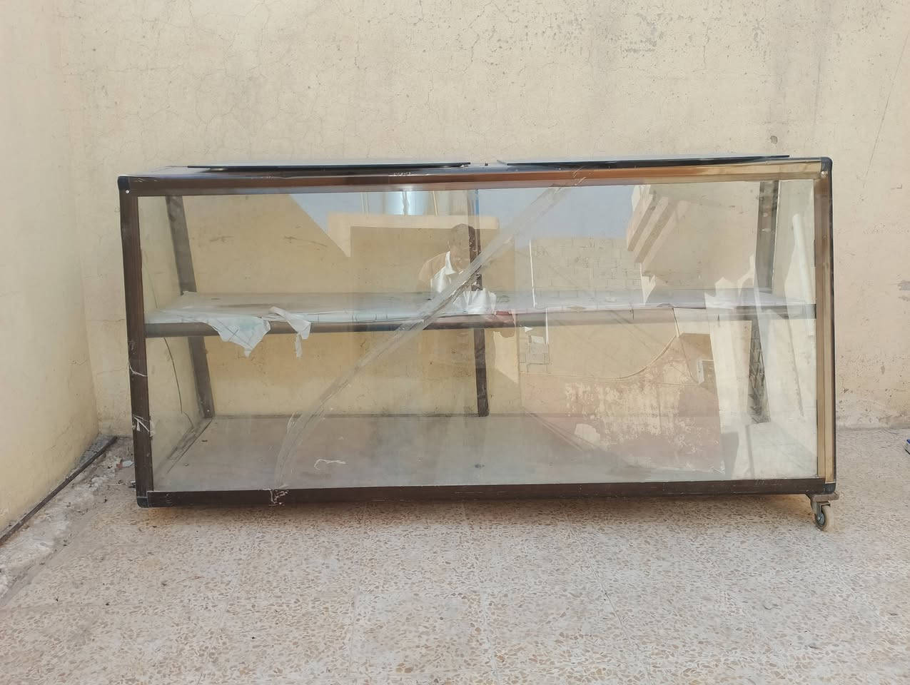 السلام عليكم 
للبيع ميز جام + ميز رفوف
السعر 75 ثنينهم ،
مكاني موصل حي التنك 

 للتواصل  ***********
              ‏‪***********‬‏
