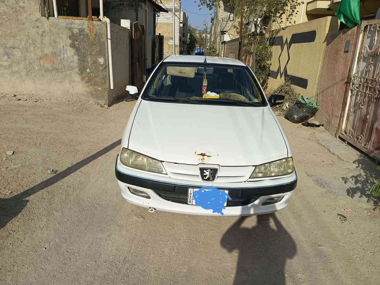 السلام عليكم للبيع بيجو حره موديل ٢١ أبيض الون مكفوله بس طخه خفيفه موضح بلصوره كير فرنسي سريع رقم كربلاء السعر ٦٤ بيها مجال للطيبين الرقم *********** واتساب
