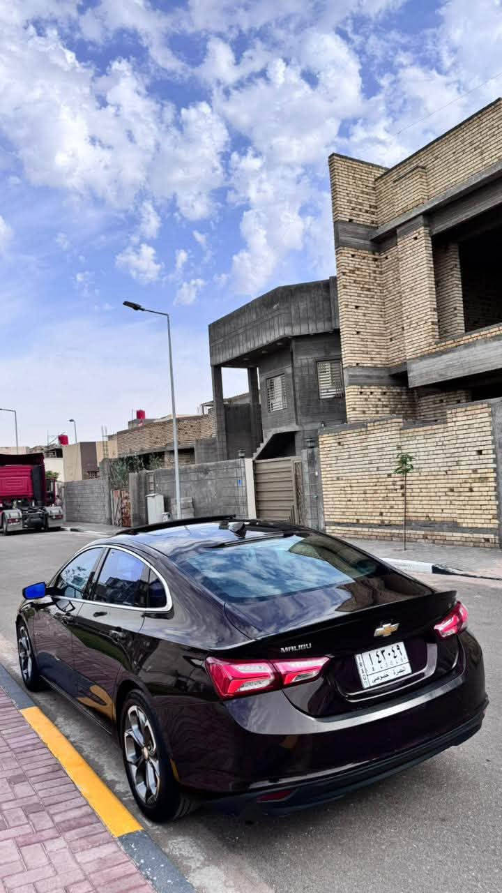 سلام عليكم بيع مستعجل ماليبو 2021 وارد أمريكي تبديل فقط جملق اوبند بيه صبق أمريكيه بيبان ثنين تخم تاير سياره فول موصفات سياره جاهزه بس يردله حداديه سياره حلوه خير من الله العنوان البصره الهارثه عمود 64 فيس بوك مامتواجد تصل ***********
