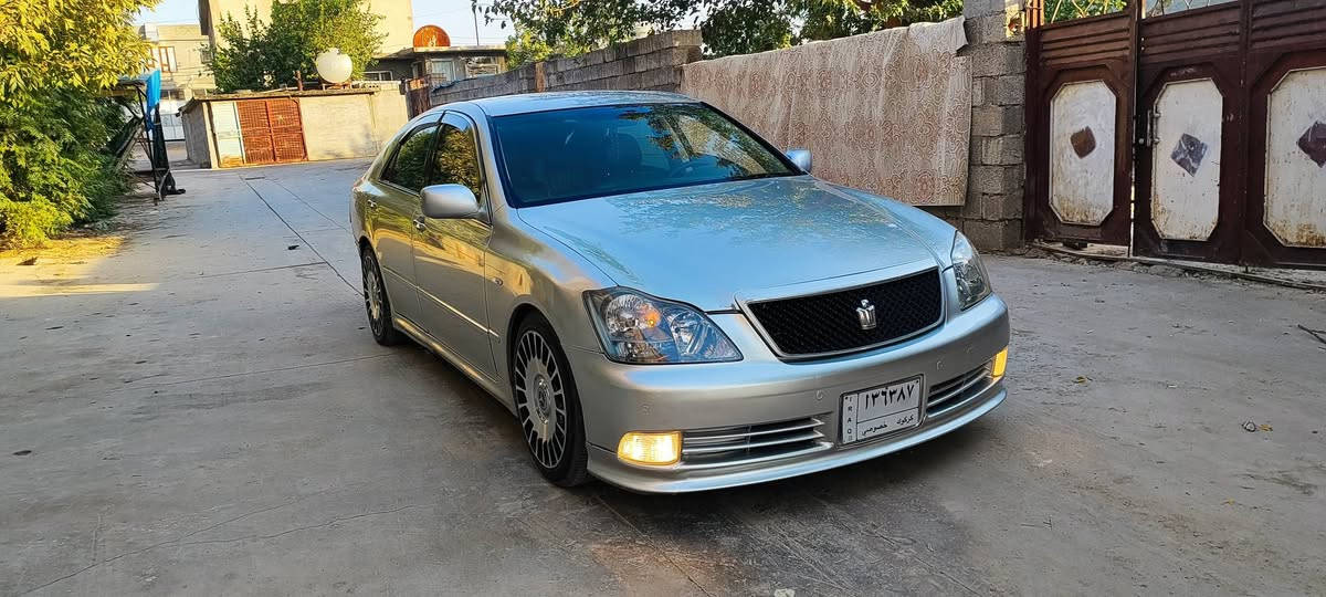 بةناوى خوا سلأو شاهينة 2005 سپؤرت براوة گةورة بة گةورة 182 سلفةر 3دوگمة كؤدي بؤكراوة سةيارةكة تةنها سلأيت نية سةقفوو حيزام بةشةرت شانسيوو كةفةري بةشةرت پيشوو دواي كةپسة گالبوونةوي نية تةبريت ساردوو گةرمي بةسةرت گيروو مةكينةي بةشةت سعري 47 گةلأو كةمئ مةجال ***********
