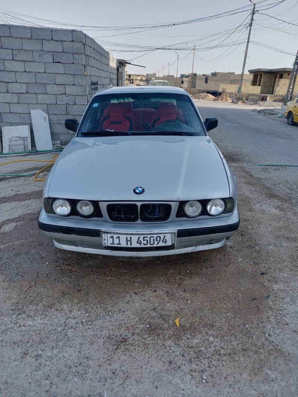 السلام عليكم.BMW..موديل .90
525 .اصل.
 مكينه مسكر عدله .سيارة جاهزة مكينه حدادية الكير مرات بي صفنه .بس تحريكه اشك الكاع
رقم بغداد جديد
السعر 53
مكانه ديوانية
***********
