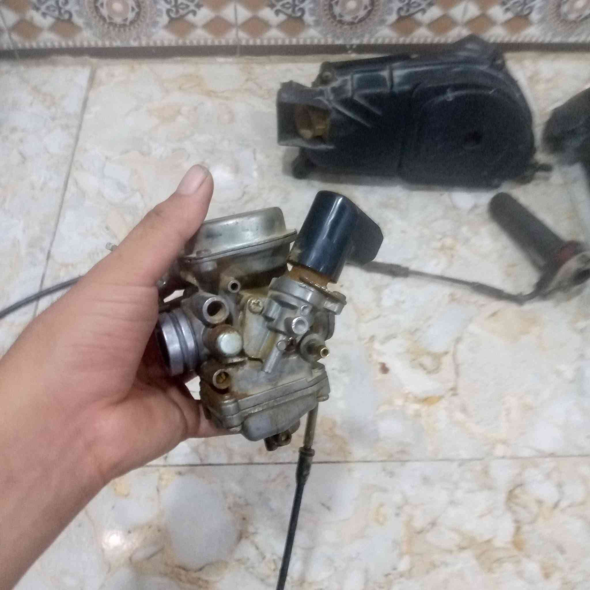 السلام عليكم غراض تفصيخ مال ماكس كابريته مال تفصيخ هيه والشوته كامله وسيم بانزين وليده مالته واقيه مال طين سعرهن 30 قفل سعرهن بسعر  فقط كابريته تفصيخ العنوان نجف حي العسكري علا الماسنجر ماموجود فقط اتصال او وتساب توصيل ماعندي ***********
