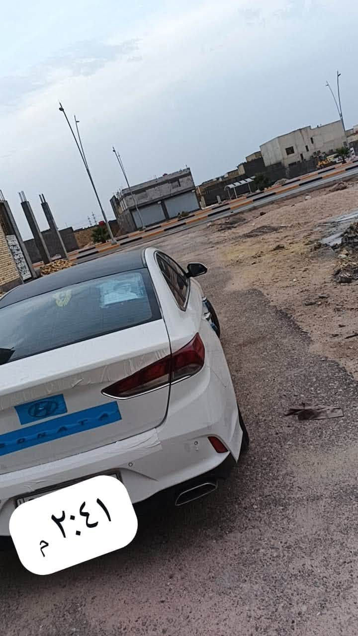 سلام عليكم للبيع فقط 
سوناته 2020 اصل ارقام اصليات سنويه طبق الاصل 
بانزين 2400 دوش 
شاشه كار بلي
حداده جديده
تبريد ثلج
ترايك لسعوديه😂
كصه جنطه شغل باجات غني عن التعريف
السعر اتصل وتدلل
مكانها بصره
رقم‭***********‬
