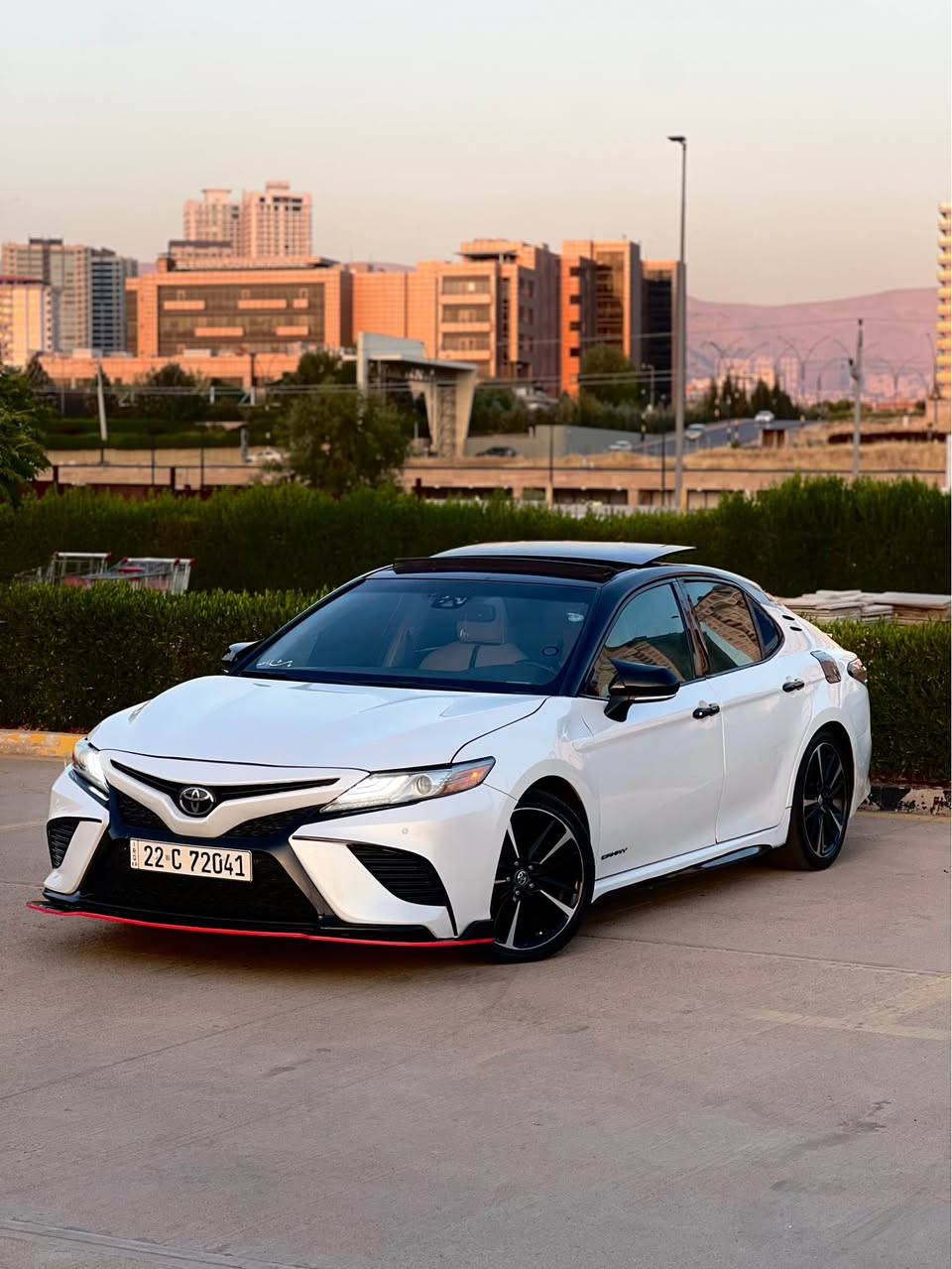 Camry XSE 
206$
کامری ٤ پستۆن مواسەفات پانۆراما ، شاشە و کامێرا و حاسە ، کوشن هیتەر و کارەبا ، بەصمە ، تەحەکوماتی سوکان ، تحدید سورعە و خەت و راداری جادە ، ئەوتۆ برێک ، سێ مۆدی لێخوڕین (ئیکۆ،نۆرمال،سپۆرت) 
گێڕ و مەکینە بەشەرت بێ سەرف و دوکەڵ و بوخار و نەکراوەتەوە ، 
هەموو گیانی بە شەرت 
90,000 ڕۆشتوە و دوو دەرگا و پەڵەیەک بۆیاخی هەیە بێ ناو گرتن ، پشت و پێشی کەپسە ، ناونیشان سلێمانی 
بەکرەجۆ ***********

کامری فول مواصفات : ٤ سلندر ،بانوراما، شاشە و کامیرا و حاسە 
کوشنات هیتر و الکهرباء، بەصمە،تحکمات سکان ، تحدید سرعە و خط و رادار شارع ، ئوتۆ بریک ، ئیکۆ،نورمال،سبورت،
کیر و المحرک بشرط مامفتوح بدون صرف ،بخار ،دوخان، 
ماشی ٩٠،٠٠٠ ، بیە قطعتین باب سایق و خلف بدون دواخل 
عنوان : سلیمانیة : بکرجۆ *********** السليمانية, العراق

نص مكتوب في الصور:
- 11:48
- 2:11
- Messenger
- CHECK VIN HISTORY
- CHECK NOW
- VINSPY
- Check Car
- Odometer KM ($9)
- >
- i
- > Back to top | Lot details
- Vehicle Information
- poctra.com