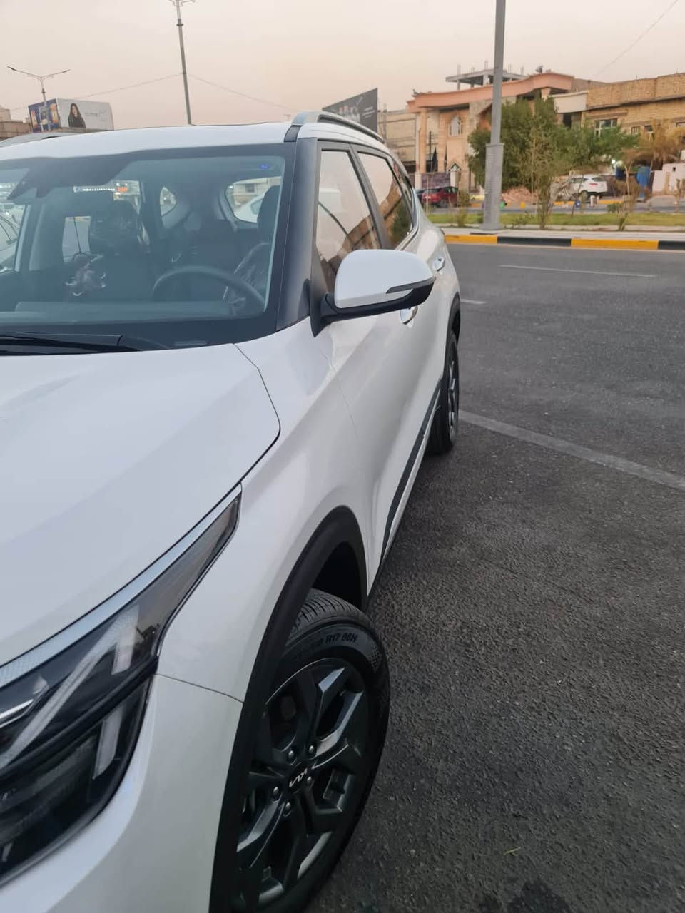السلام عليكم 
للبيع 
كيا سيلتوز زيرو شركه المدار ماشيه 2270 فقط 
خليجي فول مواصفات مكفوله من كلشي السياره بعدهه تحت الضمان بأسمي تحويل مباشر 
سعرها 185& قابل لتفاوض ***********
رقم وموقع السياره البصره
