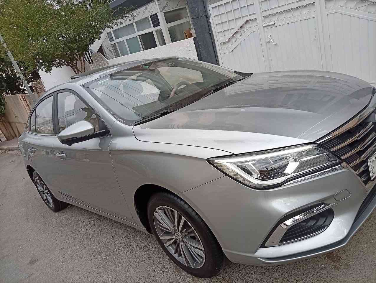 Mg 5 2023 لیگژەری قەپات مواسەفات بەسمە سڵاید کوشن جلد   و کارەبا شاشە گەورە ناوزەرد  کوشن ئیتەر ٤ بەنجە کارتی هەیە  42 هەزار ڕۆشتوە 107$ لە سلیمانیم  ***********
