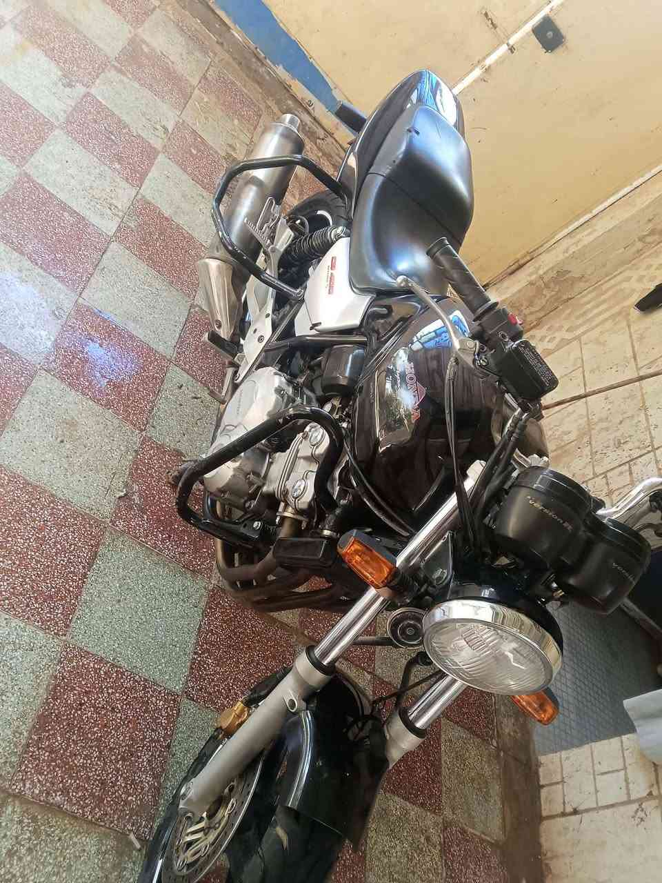 سلام عليكم
بطح CB4
مكفوله كير ومكينه ...ماعده بس لكهربائيات مال لعينه بيه خلل ومتروكه
نوزلات مو كابريتر
وراق كامله بجهك لترقيم .....سعر 12ورقه وبيه مجال بسيط كلش
كفاله عامه ماعده لكهربائيات بيه خل
الخاص مفتوح..‏‪***********‬‏
