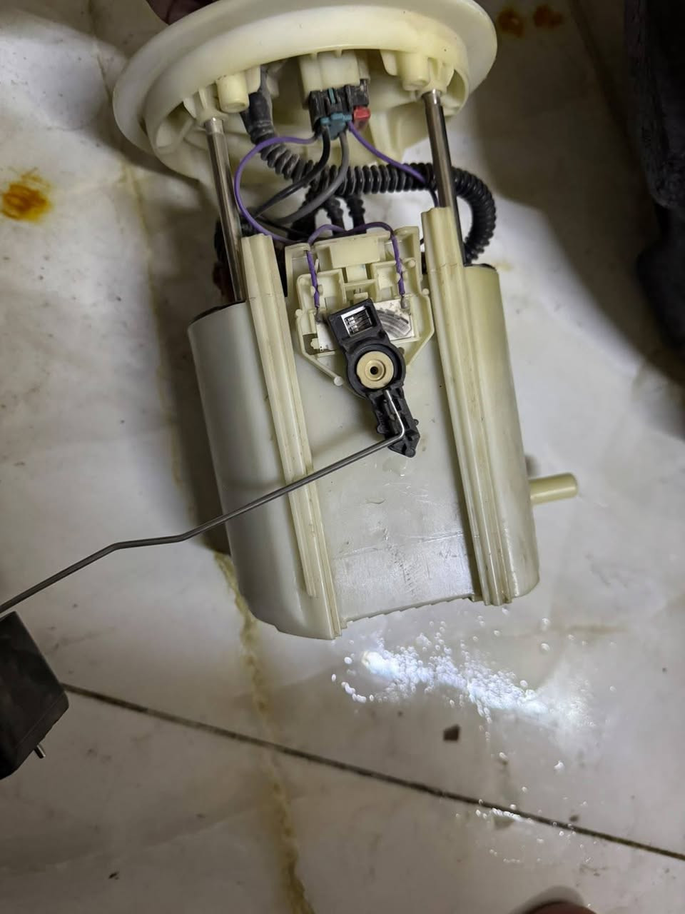 سلام عليكم عبوه مال جيب من مديل 14 الحد 19 تشتغل يمكن مال كصه ما مشتمه بانزبن العراق الفيت بم اصلي مالها بس بيعلك هالموجود السعر 50 قفل عامل عليها شوفها بيش مكاني بالديات ***********
