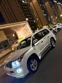 لاندكروز GX.R • ٢٠١٤ • رقم بغداد