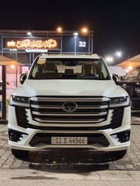 لاندكروزر VX.S • ٢٠٢٥ • عداد ٦٠٠٠