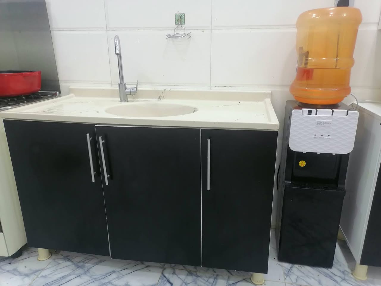 كاونتر للبيع سعره 250 وبي مجال
