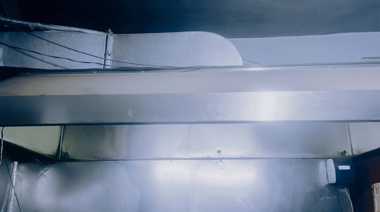 السلام عليكم
بوجه ٢ متر ونص  + دكت ٨ متر + ساحبه صناعي ٧٠×٧٠  ٤٥٠ الف
 مجمده ١٥٠ الف
 سستم كاشير نضام سبيدو + جرار نقود + ٣ طابعات مطبخ ٧٥٠ الف
***********
بغداد

نص مكتوب في الصور:
- برنامج إدارة المطاعم سبيدو 5 المصاريف تصميم الطباعة نسخ احتياطي الطابعات التقارير المبيعات اغلاق النظام الموظفين المستخدمين اعدادات متقدمة المخازن المواد PM 5:35 Saturday, May 30, 2026 Ammar فترة العمل الحالية مغلقة 5:35 PM 2026/05/30