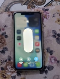 آيفون ١١ برو ماكس • ٢٥٦ • بطاريه ٨٤٪