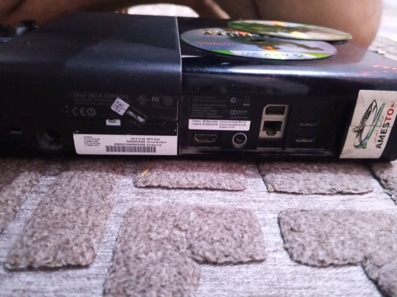 ااكس بوكس 360 مهكر للبيع كامل ملحقات ثلاث يدات وايرات كاملة 18 كولفديوتي بيس كراند كل اجزاء موقعي ابعقوبة السعر 100 قفل