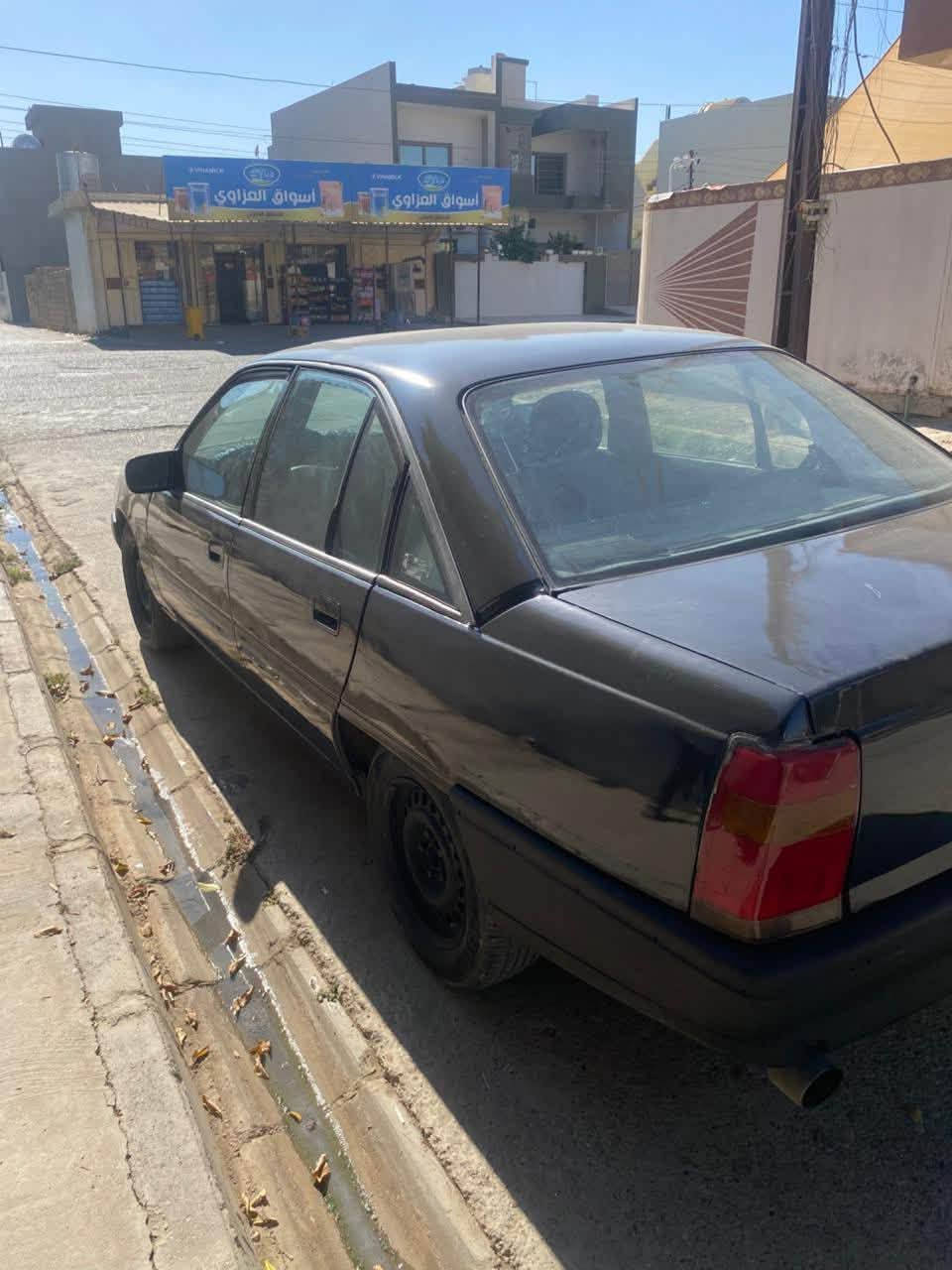 سياره للبيع مكان كركوك اوميكه سنويه ٢٠٢٩بيها بطاقه بانزين التصال على رقم ‭***********‬

نص مكتوب في الصور:
- IQ CARS