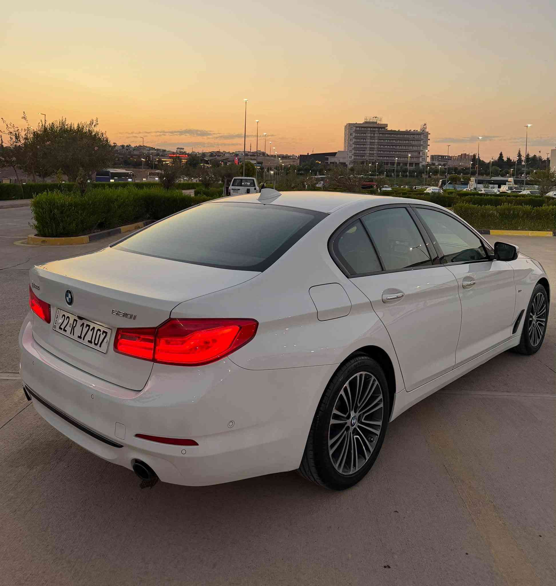 سلام عليكم bmw 2018 530!شركة العروش فول مواصفات بدون صبغ بدون تعديل بدون تبديل حتى دعاميات بشرط سياره جديده جدا كير محرك كوله مكفول مسويلها سيرفس كامل بشركة
مواصفات:SPORT LINE
بصمه سلايد كشن جلد كشنان كهرباء
٥ بردات شاشه ديجتال دبل ماوس
دواخل لد متنوع الالوان نضام ٤ انواع قياده
حساسات ٣٦٠ درجه رادارات بريك بصمه
لايتات ليزريه حلقات ترحيب دوسات دبل 
ارقام سنويه جديده ب اسمي راسن احولك
المكان السليمانيه📍
السعر 255$
***********
