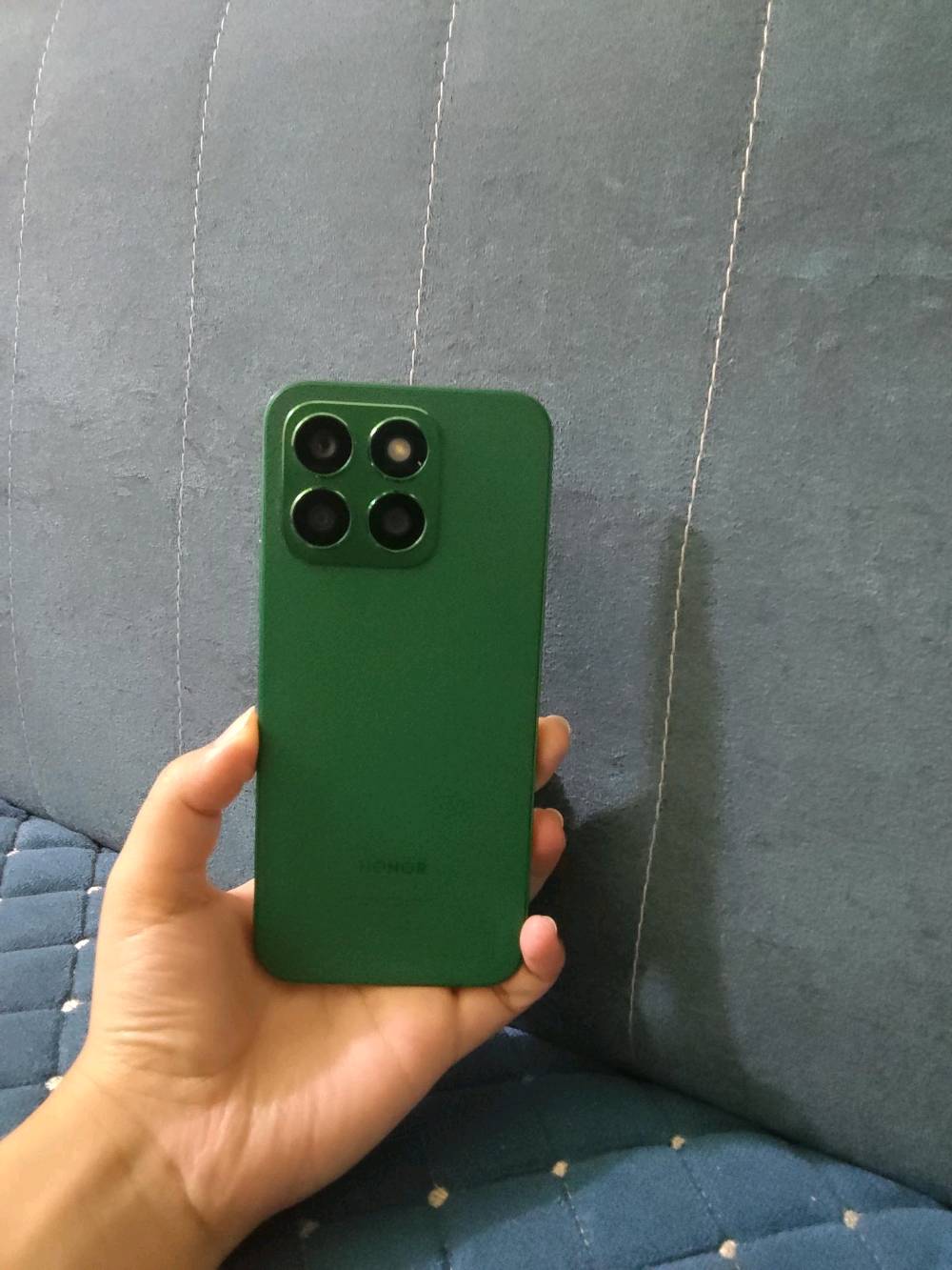 سلام عليكم
جهاز هونر/
 HONOR X8b
الجهاز مابي شي فقط خط من الصفحه مثل ممبين كدامكم اثر وكعه بس ممأثر على اي شي واللمس ماله فول وميشكل ابدا واستعماله جدا مريح وعملي 
السعر 200 الف فقط 
نظيف جدا مابي اي خلل مستعمل 5 اشهر فقط / ذاكره   
 512 + الباكيت مالته موجود + كفر موجود
