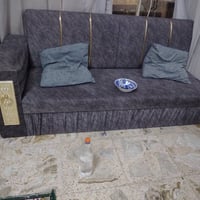 ديوان للبيع نضيف بس بي وحده رجليهه ماكو هاي امصورهه السعر 130 قفلهه  0...