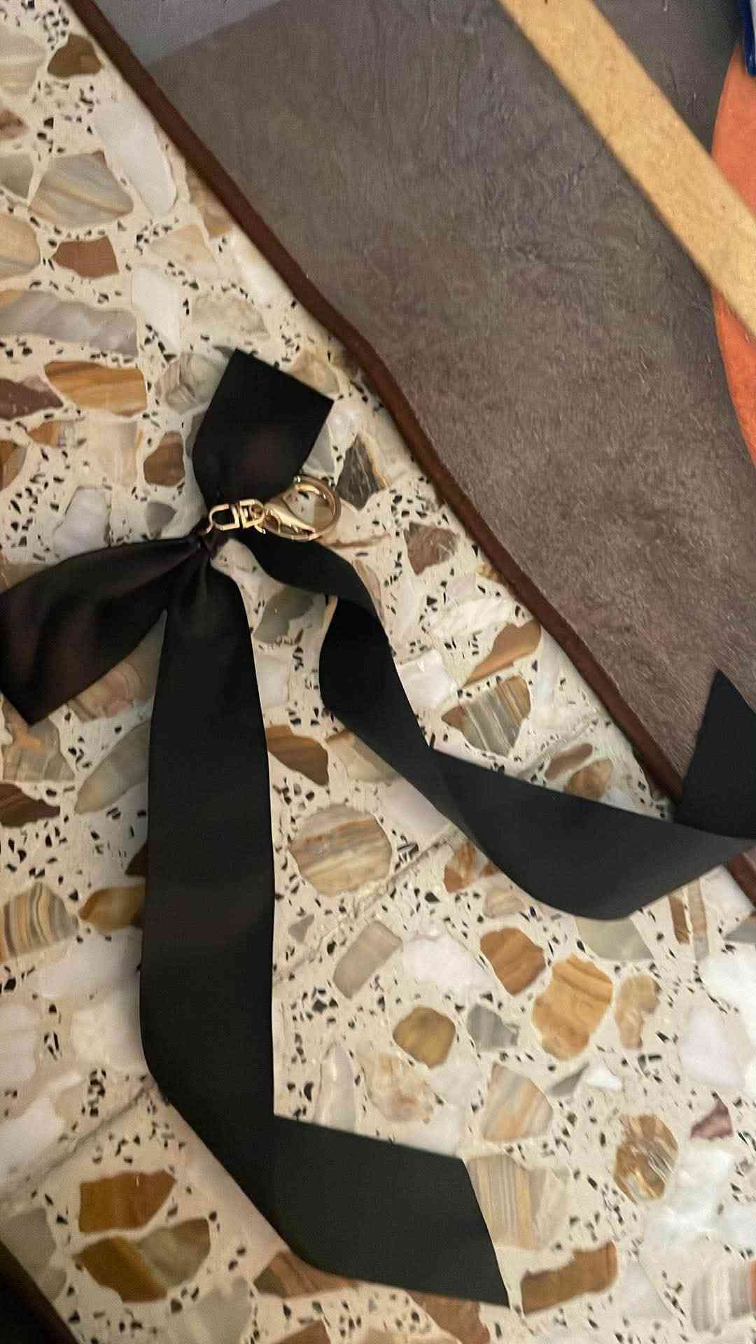 محابس • اكسسوارات • توصيل بغداد