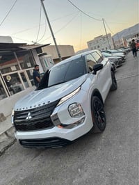اوتلندر • ٢٠٢٤ • بدون صبغ