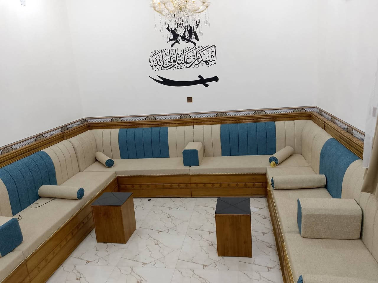 السلام عليكم
السلام عليكم
بيت ١٥٠م زراعي حي النفط إقرار محكمه جهة البانزين خانه شارع الدكتور أحمد مطر خامس بيت عن شارع عشرين التبليط يتكون من استقبال وصاله ومطبخ وغرفتين وصحيات داخليه و خارجيه بناء حديث ٢٠٢٥ السعر ٩٠وبي مجال ***********

