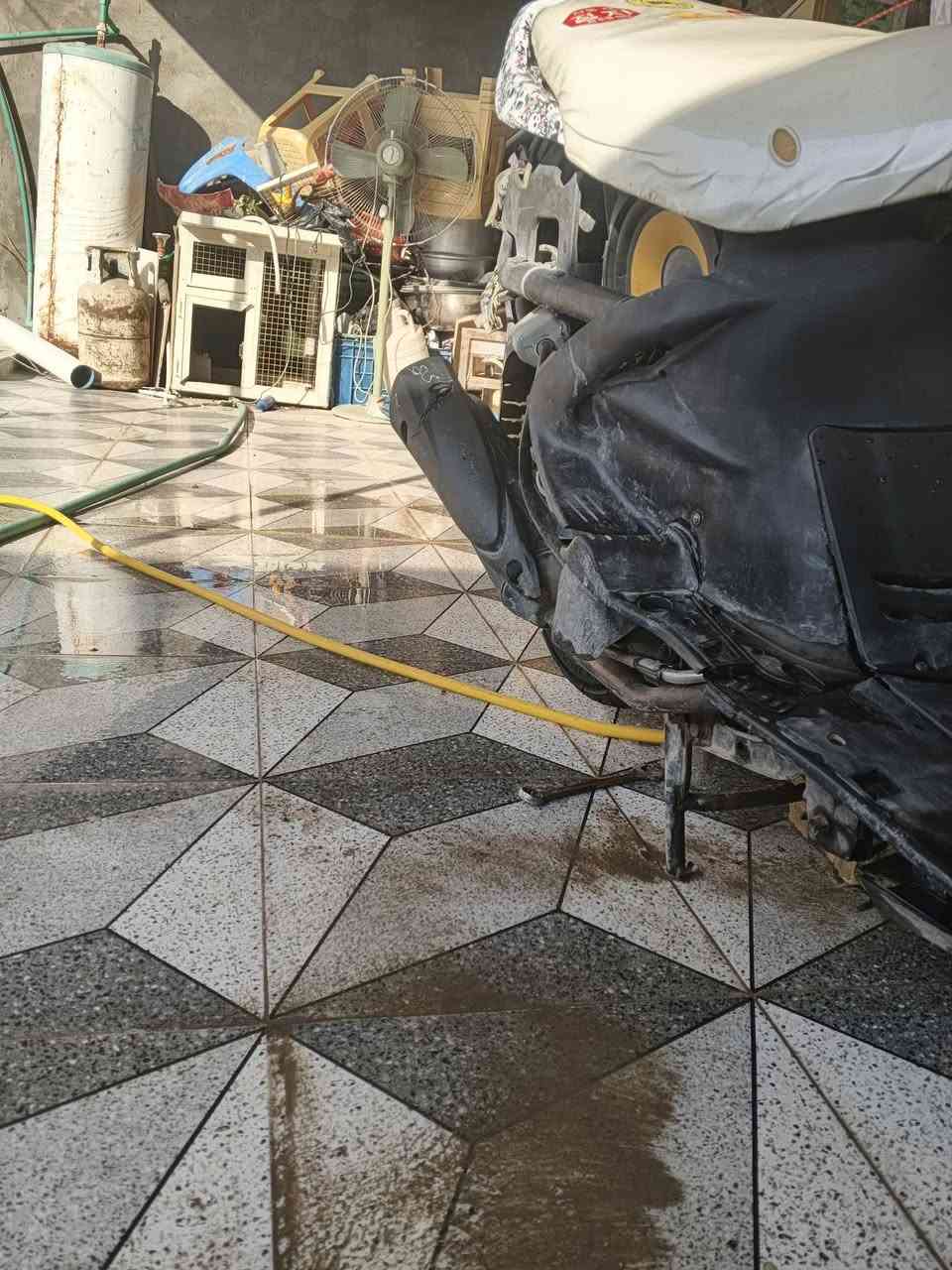 فراشه للبيع
1_ويل رياضي تجمع
2_صالنصه FM
3_دمام صوت 
الدراجه جيب فيتر شرط ما مفتوح المحرك 
وين ما يعجبك افحص 
بس عوزه فيلسه 

السعر 350وبيهه مجال حك جيه 
***********
