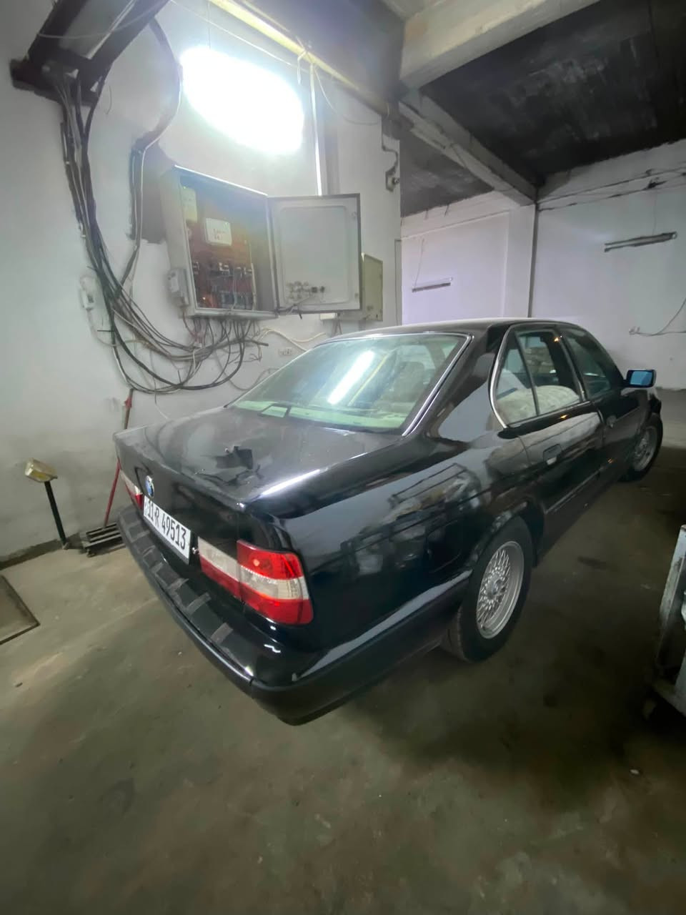 السلام عليكم من بعد اذن الادمن المحترم للبيع Bmw535
مديل ١٩٩١ اصل ٥٣٥ 

كير اوتو 

دعاميات ام 

سلايد طكتين 

كهربائيات كلهة شغاله 

تبريد ويه السويج 

غرفه كشنات ام كهرباء 

مصبوغه جديد صار اسبوعين 

ويل خليه تخم تاير جديد 

بيهة منضومة غاز 

الكير بي تخير بل بك منقص دهن لو فلتر 

القماره مالتهة مبدله ومشتغليهة شغل  مضبوط راجعه بلاد علمود السلايد 

سياره حلوه ومرتبه 

مكاني بغداد السيديه 

للبيع فقط 

*********** 

*********** 

السعر 

٤٠ ورقه وبيهة مجال كلش بسيط حك الجيه
