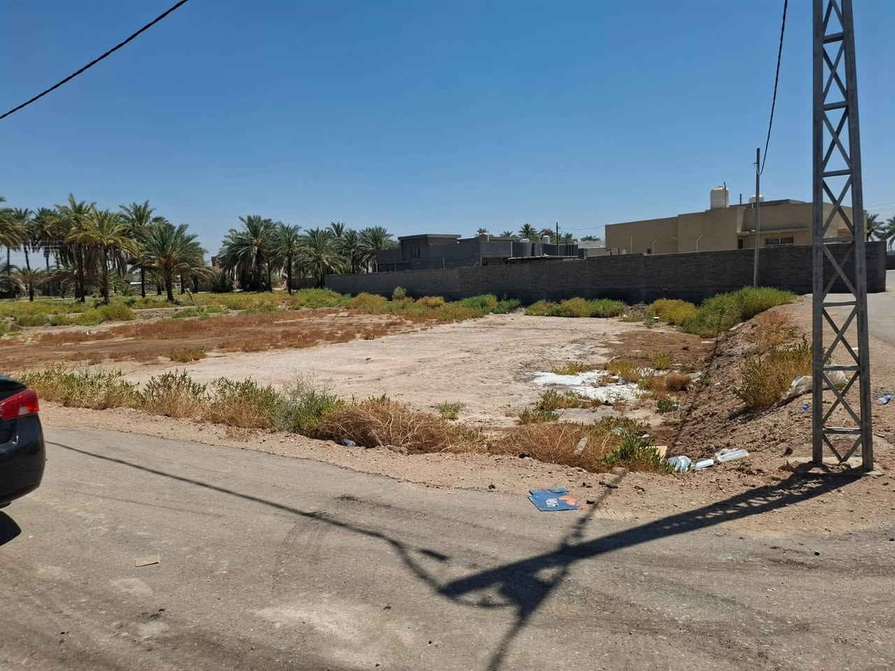 قطع للبيع المساحه 200 متر طابو زراعي سند 25 العنوان ورديه داخل السعر 37 وبيها مجال يرهم مراوس بسياره الرقم ***********
