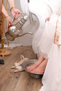 🎀🎀🎀   تدرون عدنا كوافيرة لتجهيز العروس ومرافقات العروس خدمة منزلية دلي...