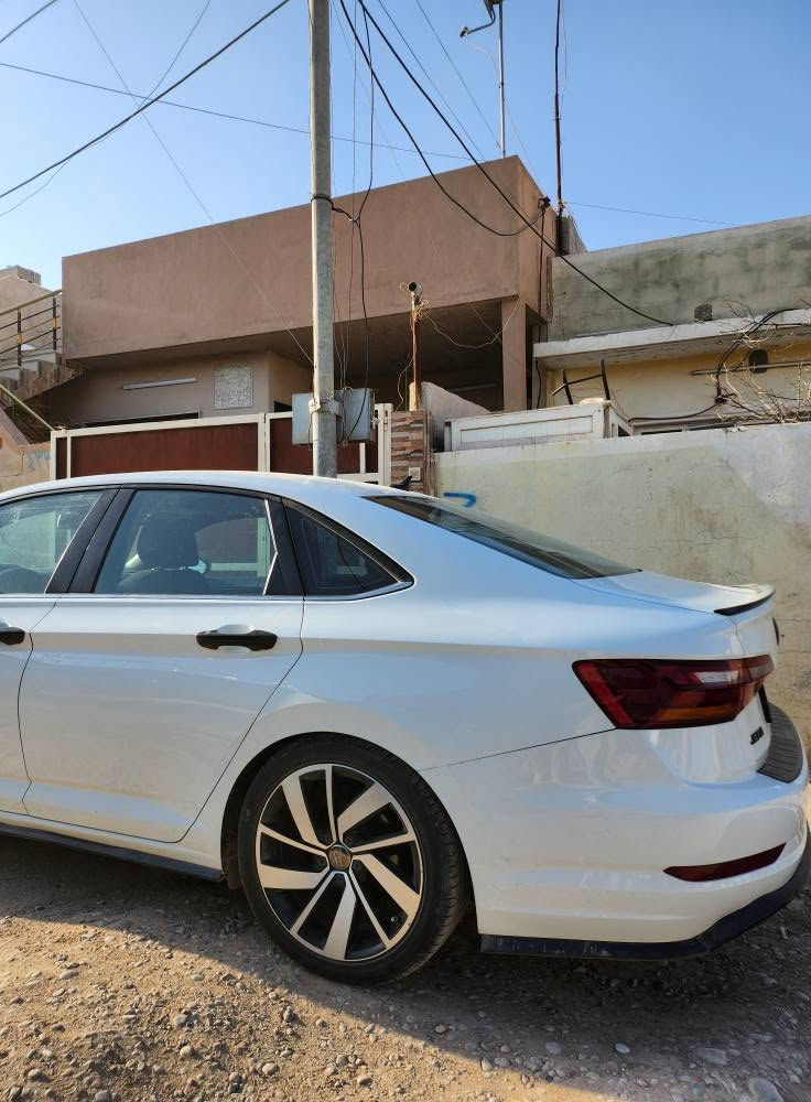 سلاو ريز جيتا موديل ٢٠١٩ مواسةفات عادي رادارات و بريك بسمة كلين هيجي نية كامل دةسكاري كراية داخلي هةموو كاربون فايبر و سقف شامو دةشبول ليدرةقةم سةنةوي نوية كير و مةكينةي بةشةرت نرخي 120 رةقةم موبايل *********** يةك جاملوخ تةبديل بي ارباك بي داخلي دهوك, العراق
