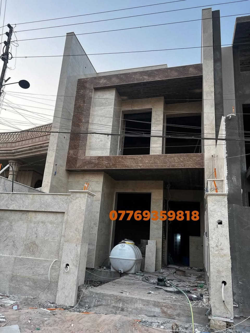 ***********
احد اعمالنا في بغداد وجميع محافظات 
نعمل جميع طرق تغليف واجهات بحدث الطرق المودرن والنيو كلاسك كادر موصلي مختص بتغلف الواجهات
