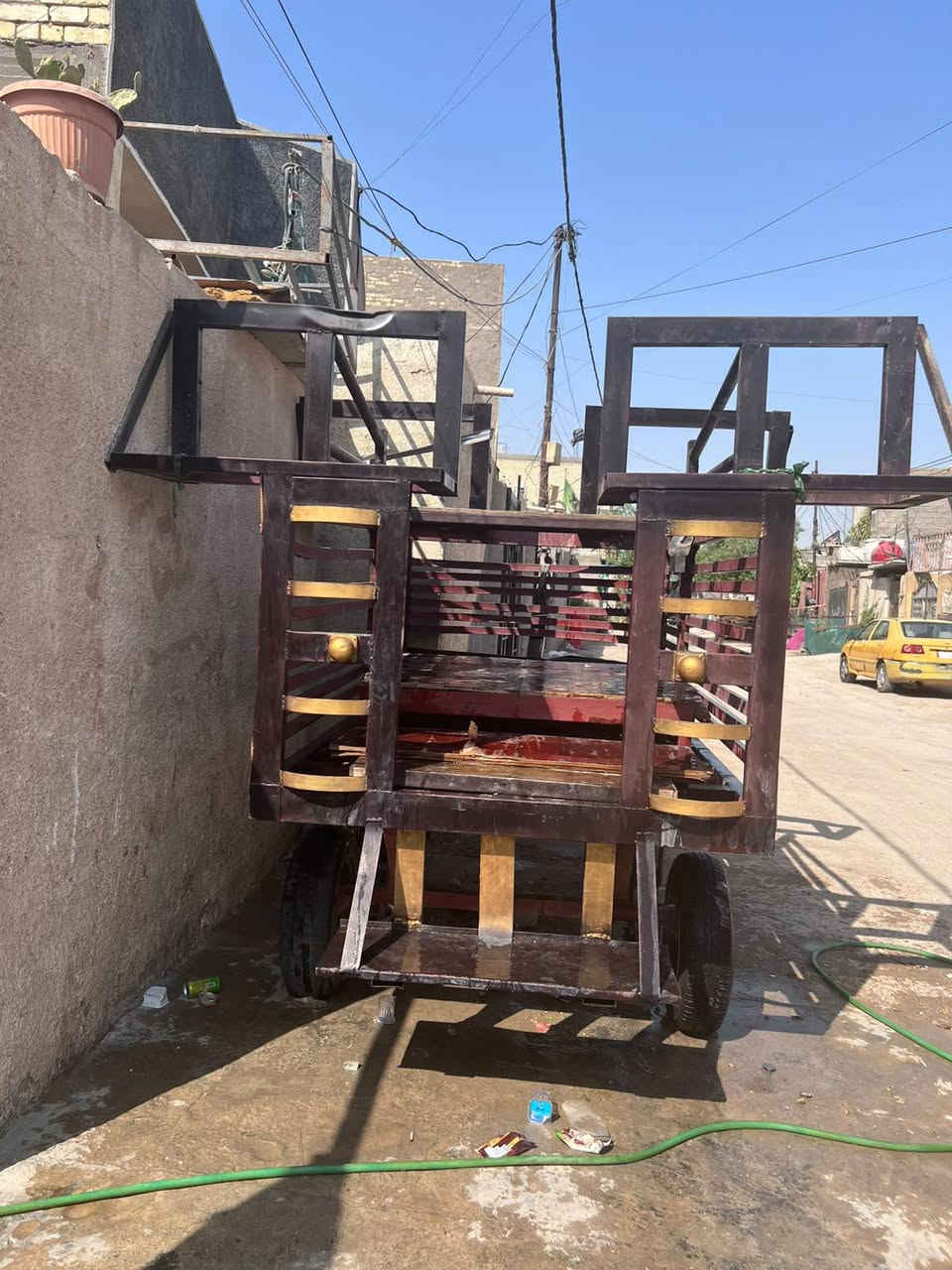 حديد ثقيل جديد هاي شوف كبالك النضافه 
عربانه تشيل ٨ سماعات 
السعر خاص الستفسار ***********
مكان بغداد
